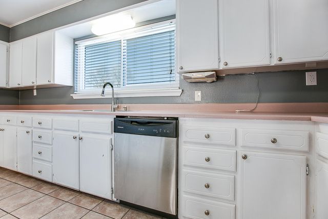 102 Loch Lomond Road, San Angelo, TX 76901