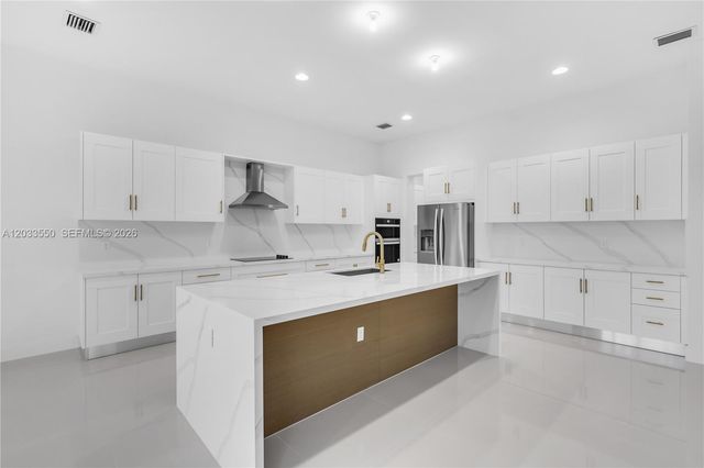2210 SW 122nd Terrace, Davie, FL 33325