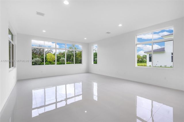2210 SW 122nd Terrace, Davie, FL 33325