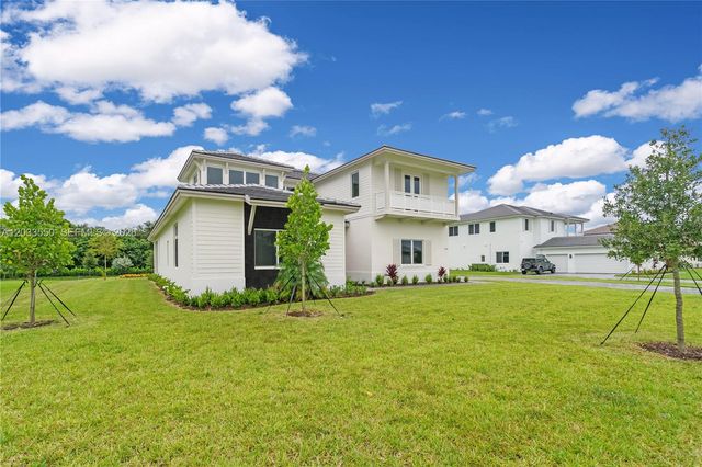 2210 SW 122nd Terrace, Davie, FL 33325
