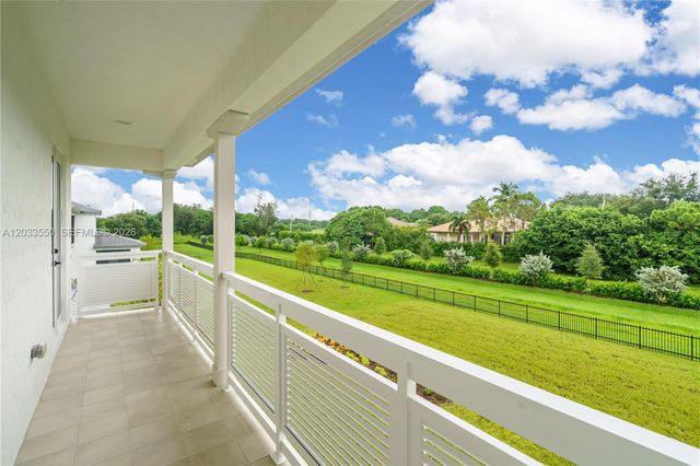 2210 SW 122nd Terrace, Davie, FL 33325