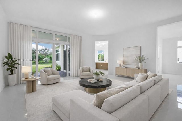 2210 SW 122nd Terrace, Davie, FL 33325