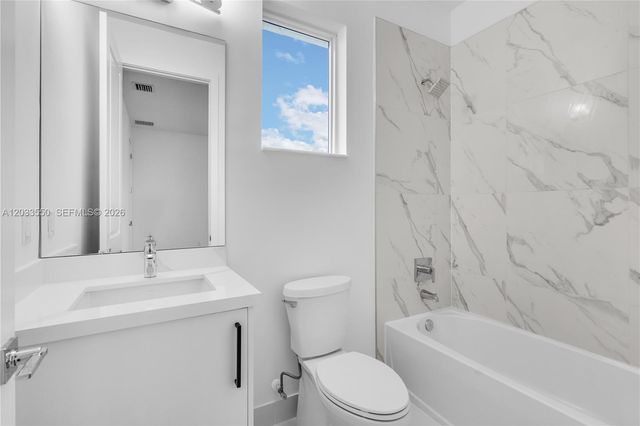 2210 SW 122nd Terrace, Davie, FL 33325