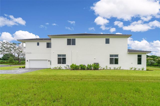2210 SW 122nd Terrace, Davie, FL 33325