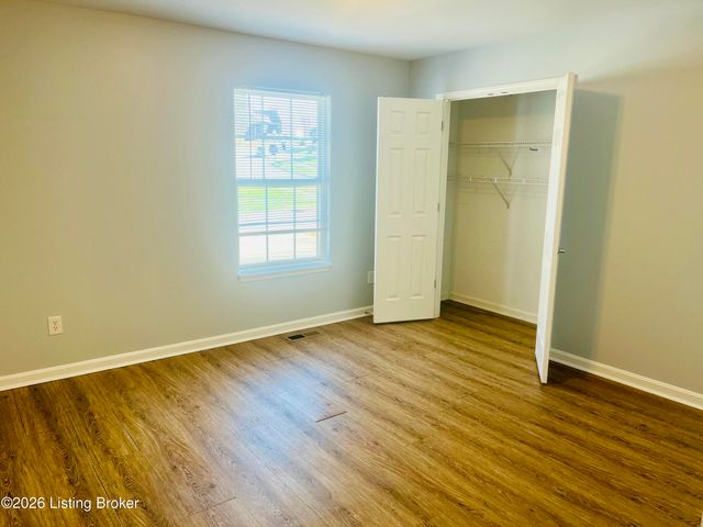 9607 Keeling Ridge Rd, Louisville, KY 40291