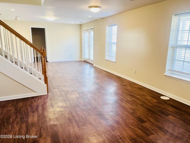 9607 Keeling Ridge Rd, Louisville, KY 40291