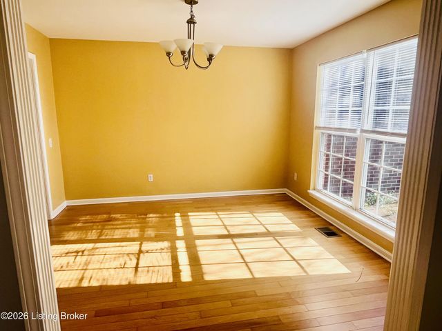 9607 Keeling Ridge Rd, Louisville, KY 40291