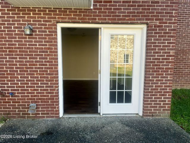 9607 Keeling Ridge Rd, Louisville, KY 40291