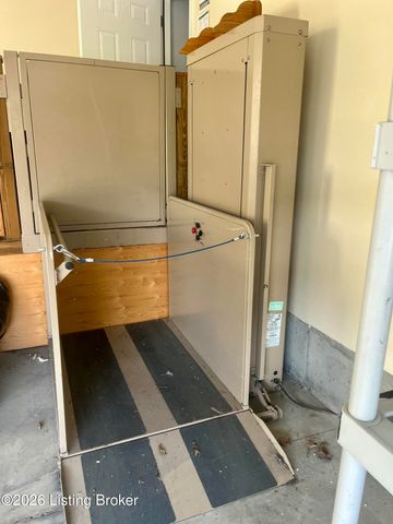 9607 Keeling Ridge Rd, Louisville, KY 40291