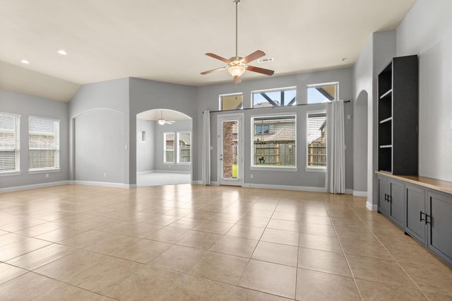 12426 Cumberland Drive, Texas City, TX 77568