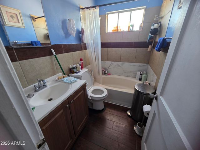 8041 N 28TH Avenue, Phoenix, AZ 85051