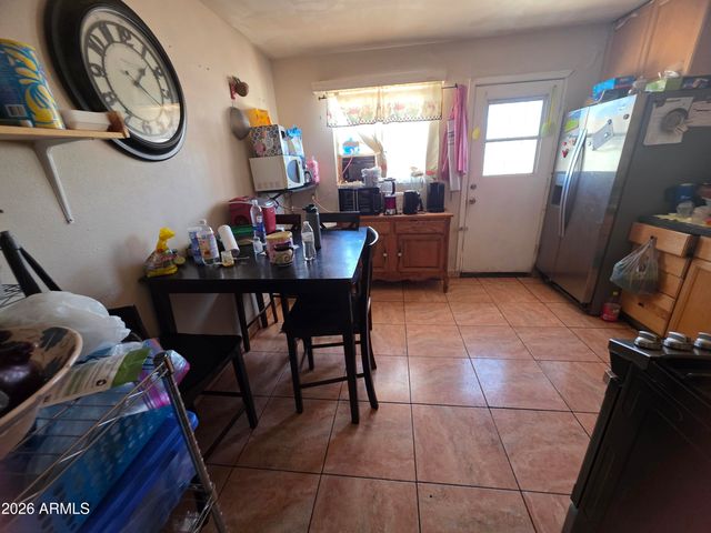 8041 N 28TH Avenue, Phoenix, AZ 85051