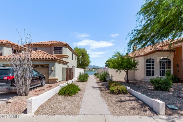 10281 S SANTA FE Lane, Goodyear, AZ 85338