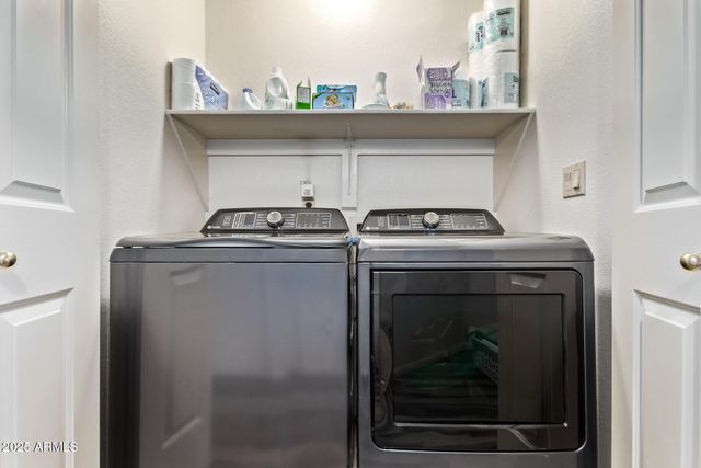 10281 S SANTA FE Lane, Goodyear, AZ 85338