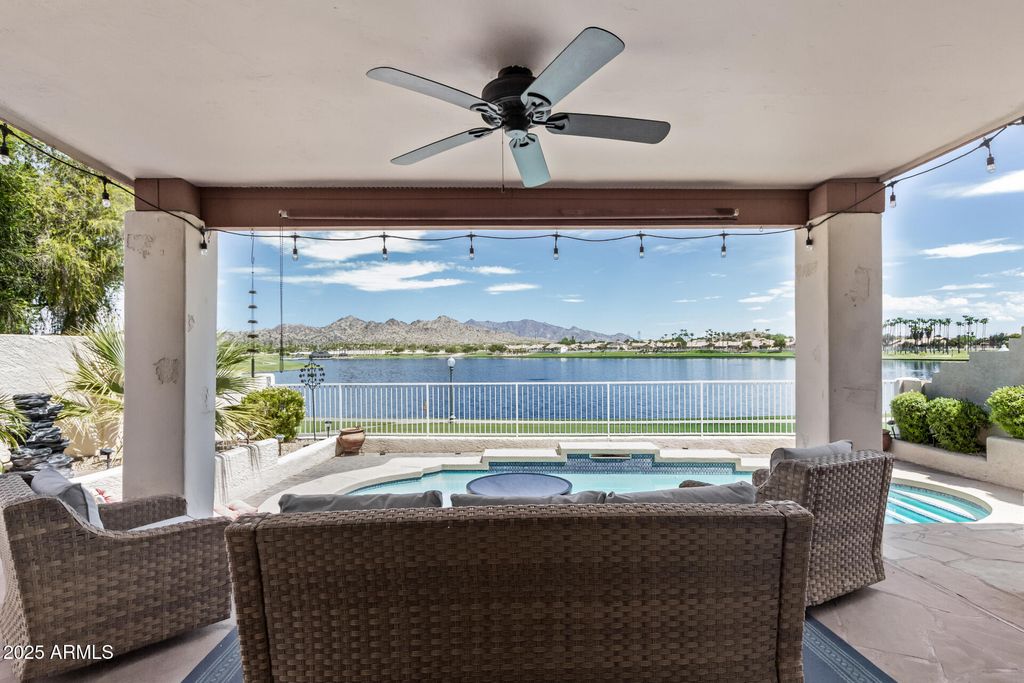 10281 S SANTA FE Lane, Goodyear, AZ 85338