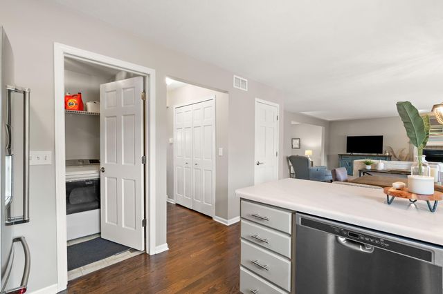 9491 Shelby Lane, Crown Point, IN 46307