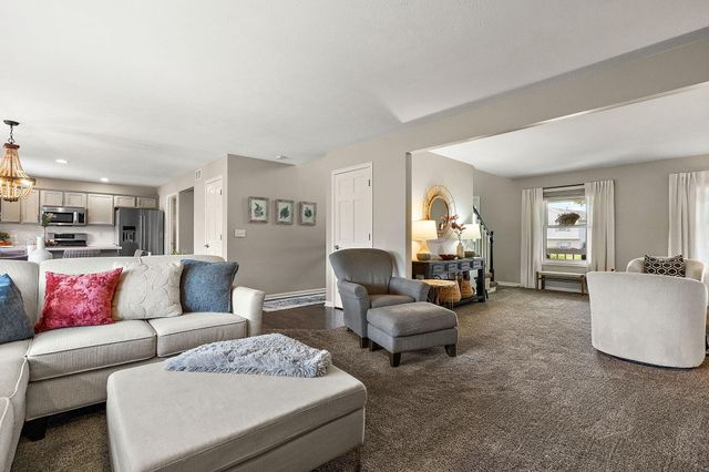 9491 Shelby Lane, Crown Point, IN 46307