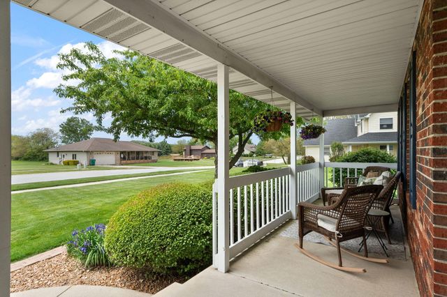 9491 Shelby Lane, Crown Point, IN 46307