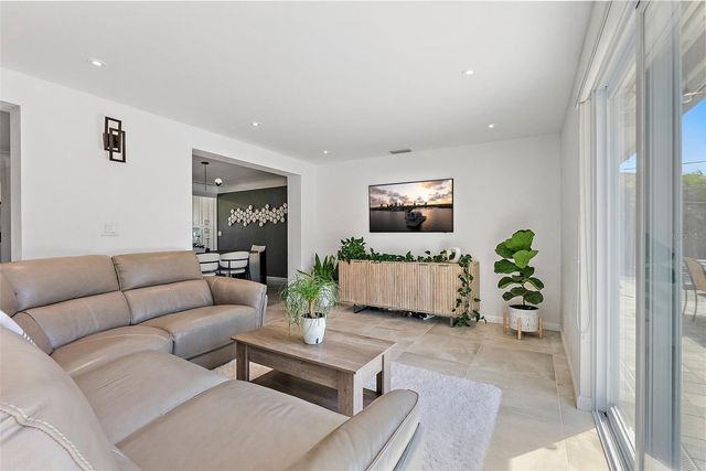 4149 38TH STREET S, St Petersburg, FL 33711