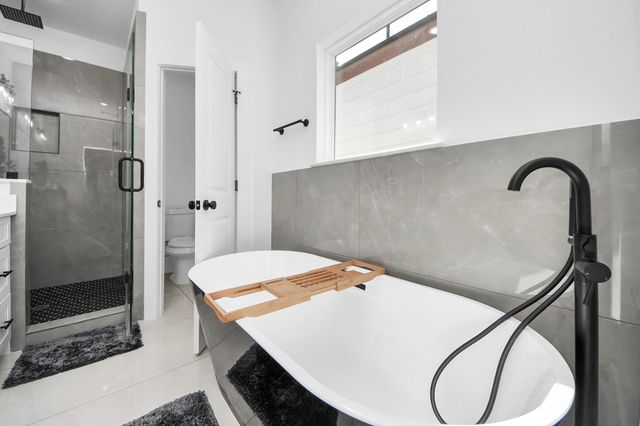 4806 Cochran Street, Houston, TX 77009