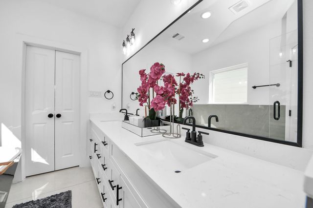 4806 Cochran Street, Houston, TX 77009