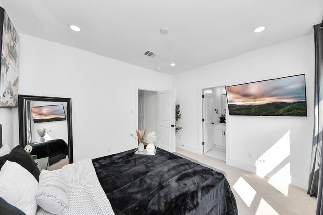 4806 Cochran Street, Houston, TX 77009