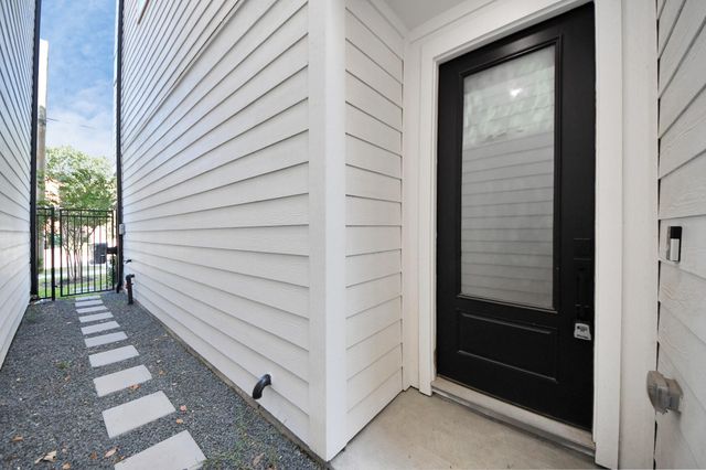 4806 Cochran Street, Houston, TX 77009