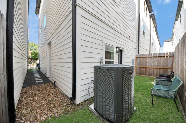 4806 Cochran Street, Houston, TX 77009