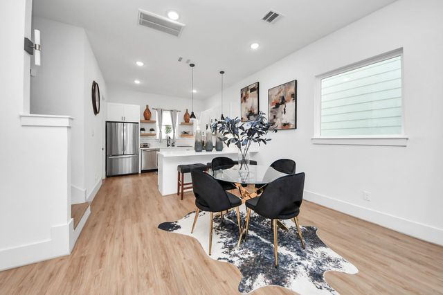 4806 Cochran Street, Houston, TX 77009