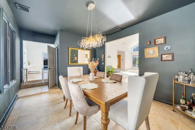 14 Louisa Ct, Wayne Twp., NJ 07470