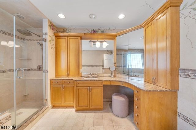 14 Louisa Ct, Wayne Twp., NJ 07470