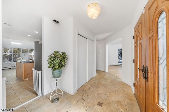 14 Louisa Ct, Wayne Twp., NJ 07470