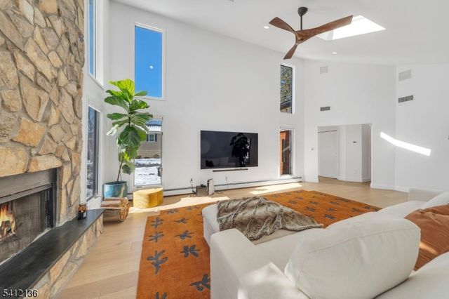 14 Louisa Ct, Wayne Twp., NJ 07470