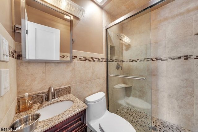 14 Louisa Ct, Wayne Twp., NJ 07470