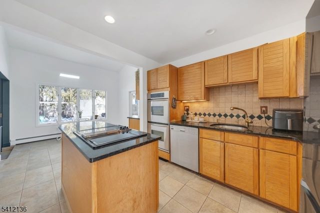 14 Louisa Ct, Wayne Twp., NJ 07470