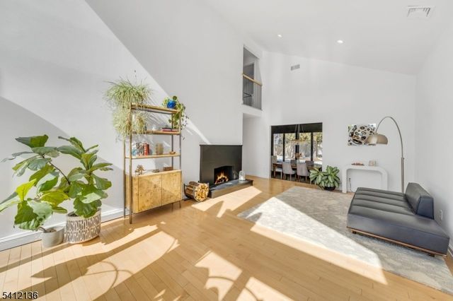 14 Louisa Ct, Wayne Twp., NJ 07470