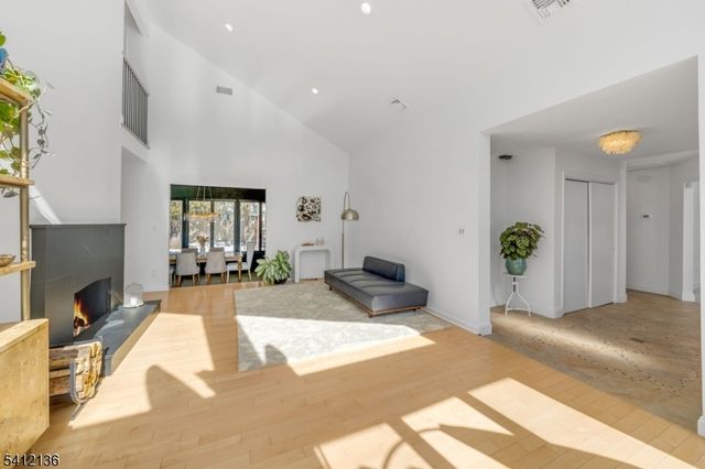 14 Louisa Ct, Wayne Twp., NJ 07470