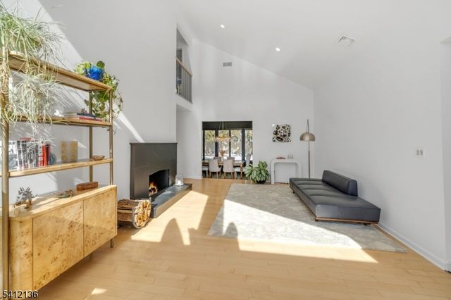 14 Louisa Ct, Wayne Twp., NJ 07470