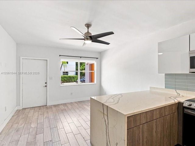 1000 7th Street 1, Miami Beach, FL 33139