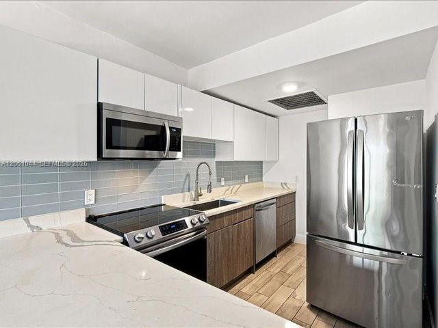 1000 7th Street 1, Miami Beach, FL 33139