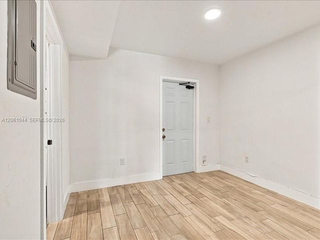 1000 7th Street 1, Miami Beach, FL 33139