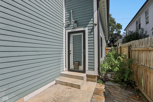 401 Sanders Street, Indianapolis, IN 46225
