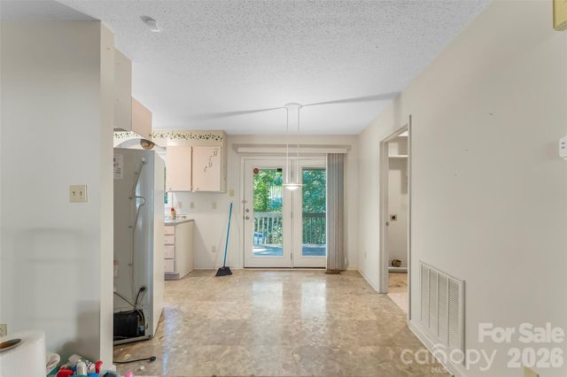 2524 Robinson Road, Newton, NC 28658