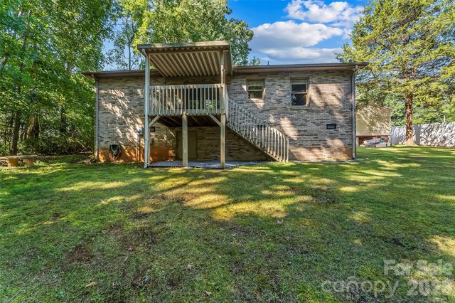 2524 Robinson Road, Newton, NC 28658