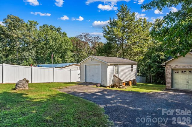 2524 Robinson Road, Newton, NC 28658