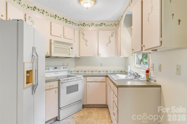 2524 Robinson Road, Newton, NC 28658