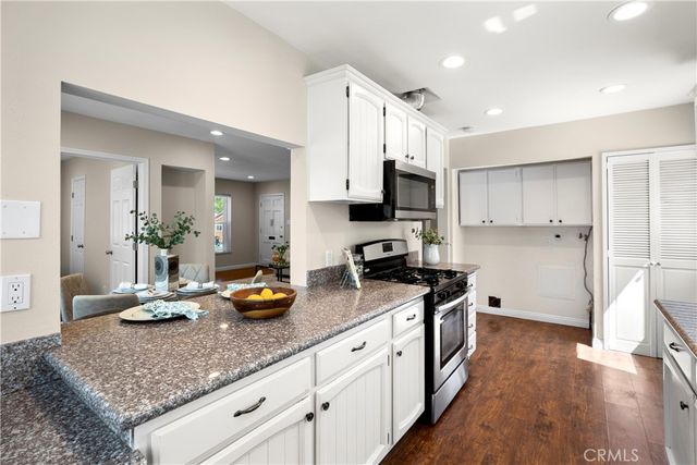 4558 Pasadena Avenue, Long Beach, CA 90807