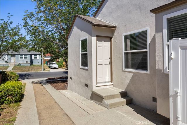 4558 Pasadena Avenue, Long Beach, CA 90807