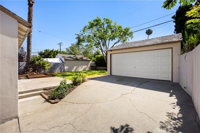 4558 Pasadena Avenue, Long Beach, CA 90807