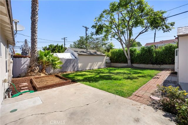 4558 Pasadena Avenue, Long Beach, CA 90807